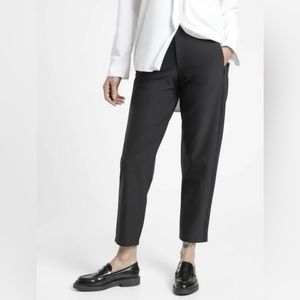 Athleta Stellar Skinny Trouser // Black // Size 6